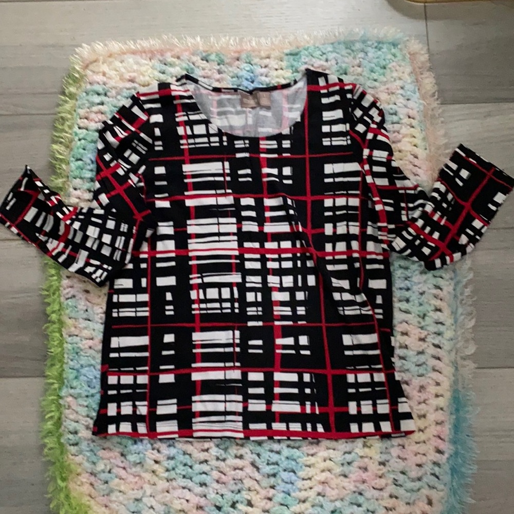Chico’s Long Sleeve lightweight top